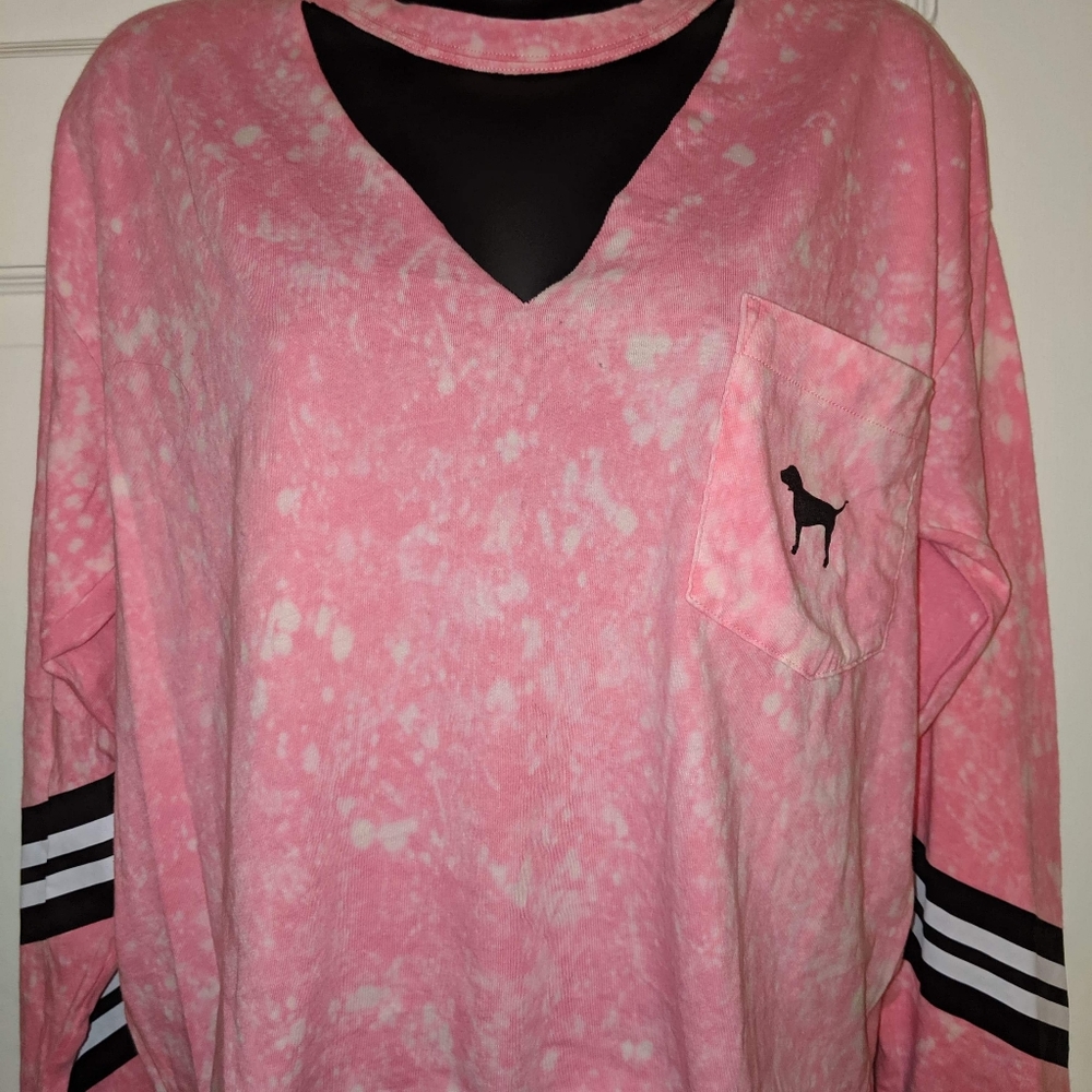 Croped vneck sweater  Pink V.S size Small